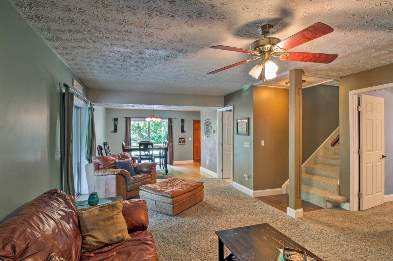 Spacious Georgia Getaway With Dock On Lake Lanier! Gainesville Eksteriør bilde