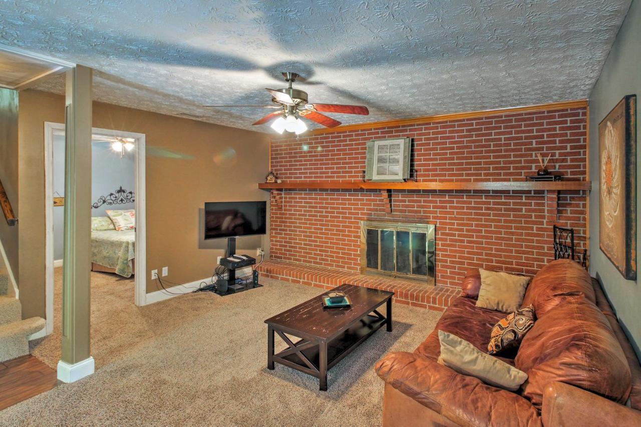 Spacious Georgia Getaway With Dock On Lake Lanier! Gainesville Eksteriør bilde