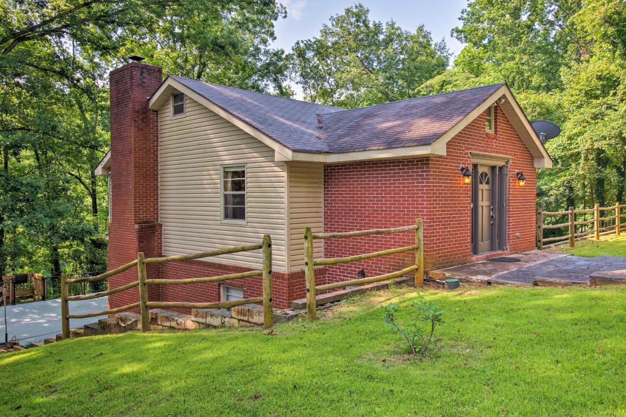 Spacious Georgia Getaway With Dock On Lake Lanier! Gainesville Eksteriør bilde