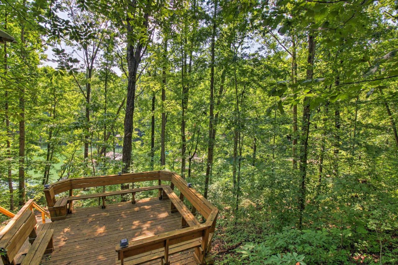 Spacious Georgia Getaway With Dock On Lake Lanier! Gainesville Eksteriør bilde