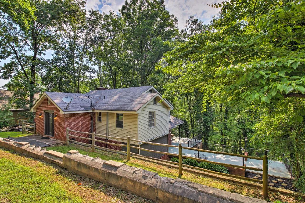 Spacious Georgia Getaway With Dock On Lake Lanier! Gainesville Eksteriør bilde